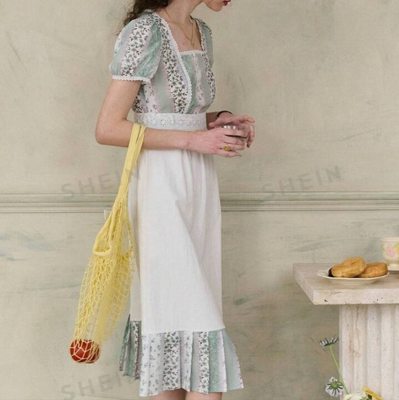 Simple Retro Cottage Dress - Picture 6 of 8